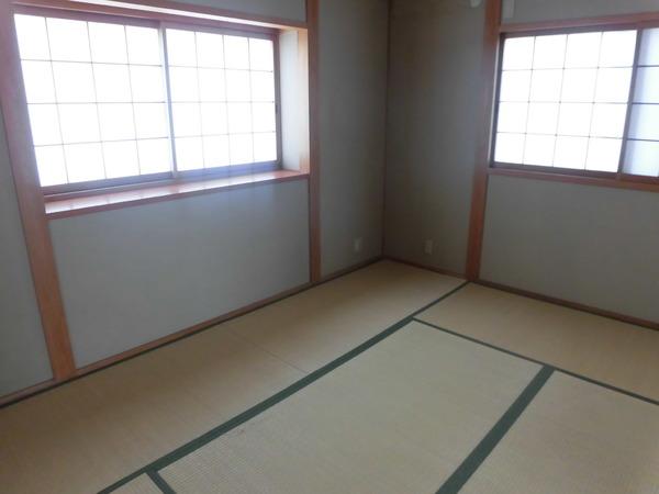 貸家　羽束師鴨川町302-8
