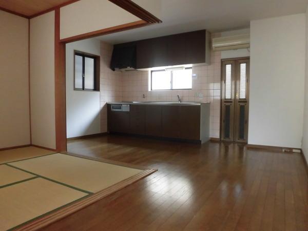 貸家　羽束師鴨川町302-8