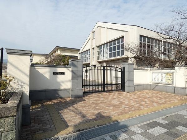 開田アパート(長岡京市立神足小学校)