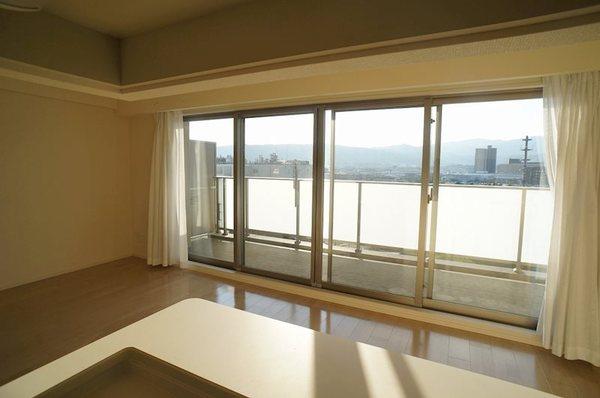 メイツブラン長岡京　1005号