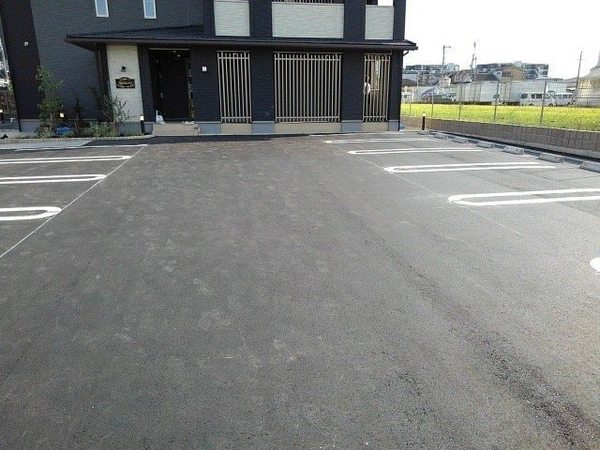 プリムローズ桂川(駐車場)