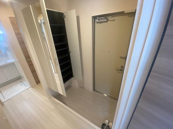 ベルテンポ東向日(玄関)