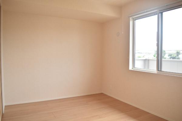 フローラ西向日