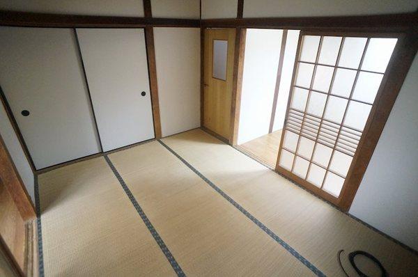 貸家　向日市寺戸町新田24　東棟西側