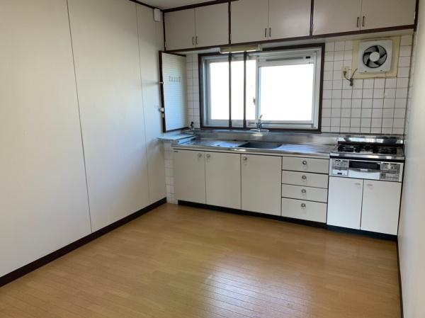 メゾン神足6棟302号