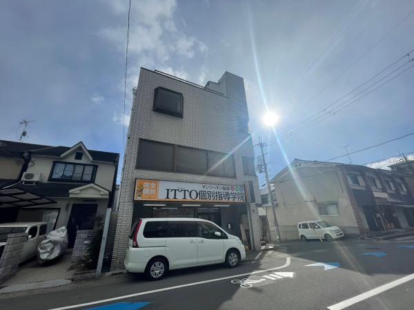 アクトロンビル