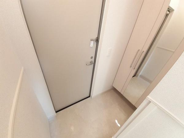 ミレ・グランデ・伏見(玄関)