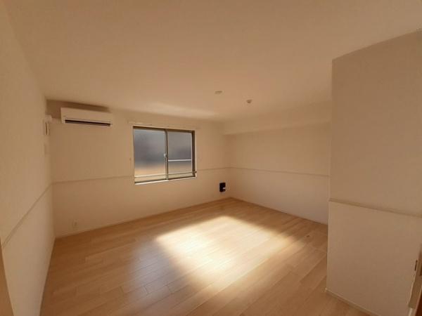 ミレ・グランデ・伏見(リビング)