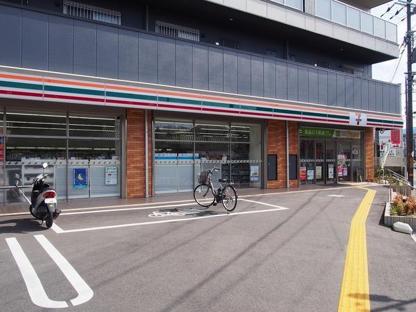 ハピネス中埜(セブンイレブン向日東田中瀬店)