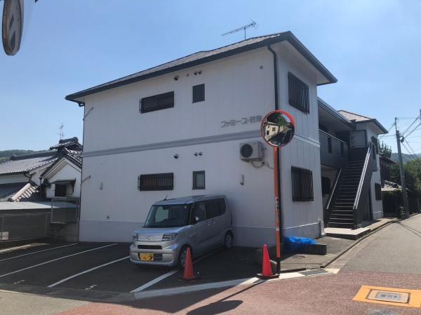ファミーユ西条