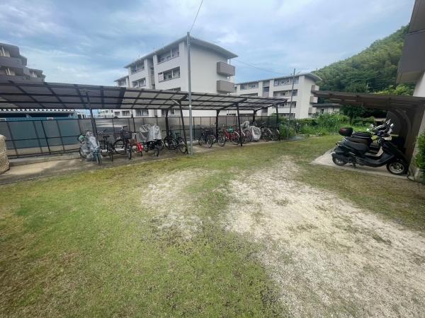 南円明寺ヶ丘団地16棟101号