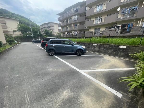 南円明寺ヶ丘団地16棟101号