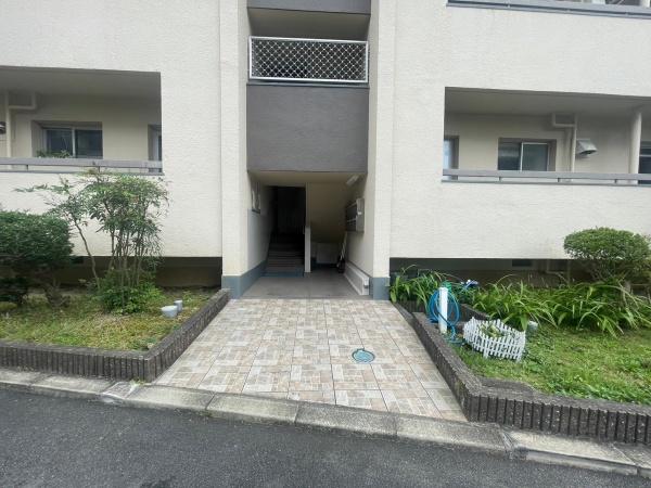 南円明寺ヶ丘団地16棟101号