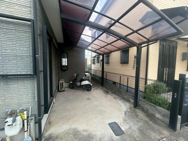 貸家 勝竜寺巡り原2-13(駐車場)