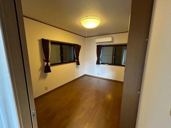 貸家 勝竜寺巡り原2-13(洋室)