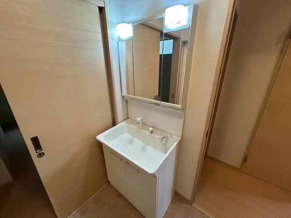 貸家　羽束師菱川町537-29