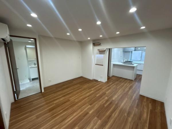 メゾン神足1号棟303号