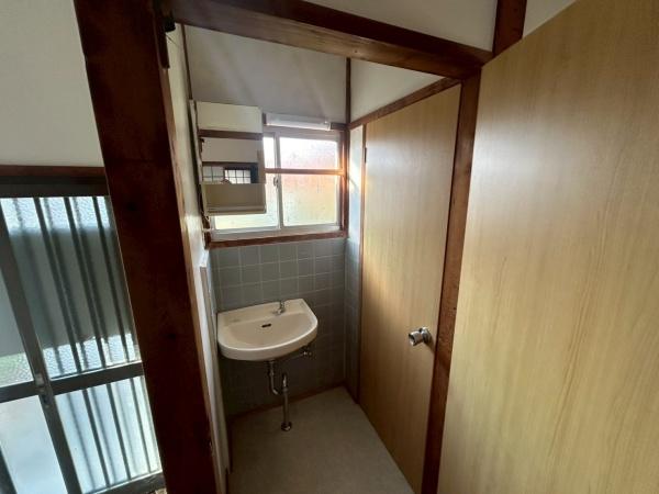 貸家　一文橋二丁目3-11北側