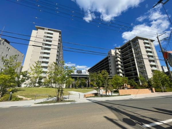 ローレルスクエア長岡京ザ・マークス