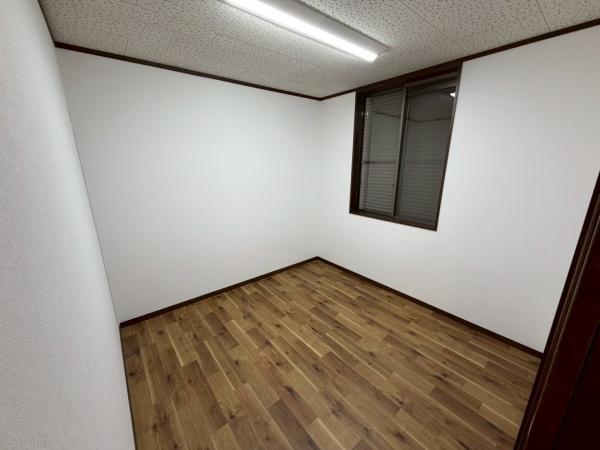 貸家　上鳥羽岩ノ本町327