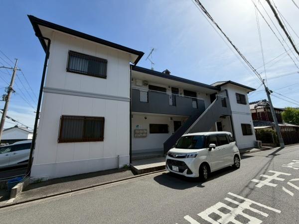 ファミーユ西条