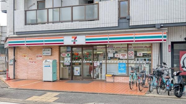 キャッスルビル(セブンイレブン　西京極駅前店)