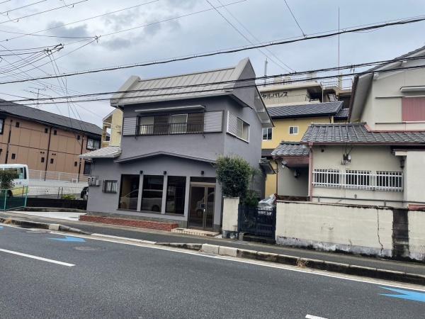 店舗　久貝三丁目1-10