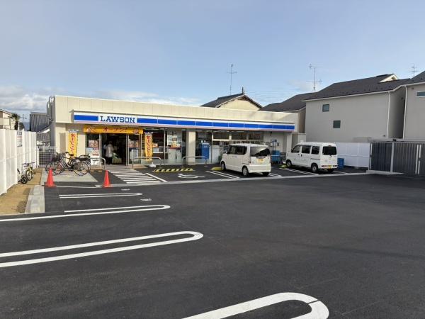 ラモーナ滝ノ町1(ローソン向日楓畑店)