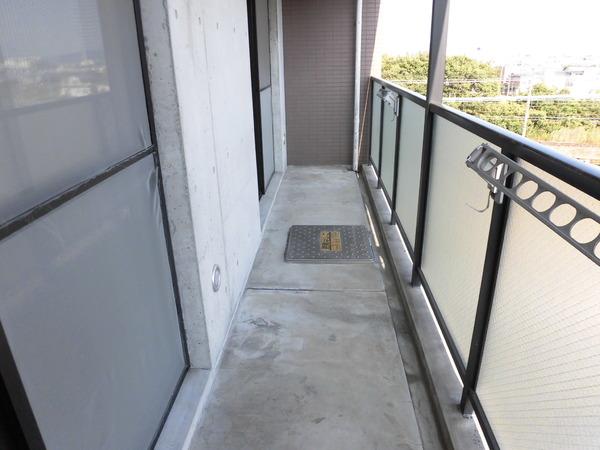 カーサ西向日(バルコニー)