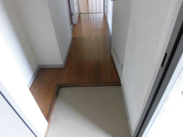 カーサ西向日(玄関)