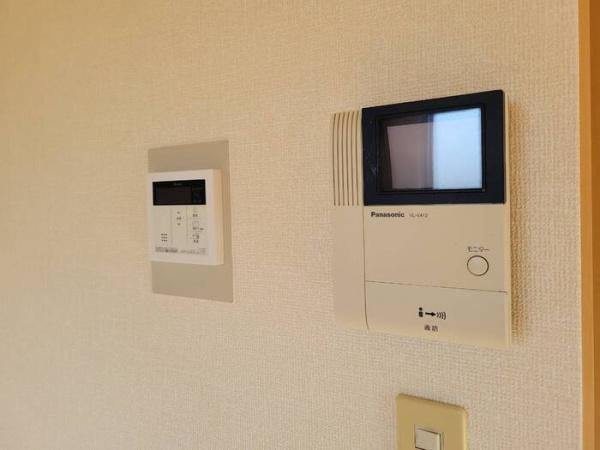 アドラブール岩井