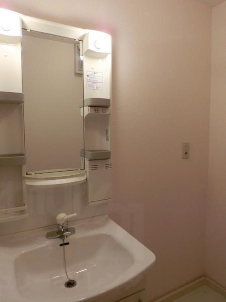 アドラブール岩井