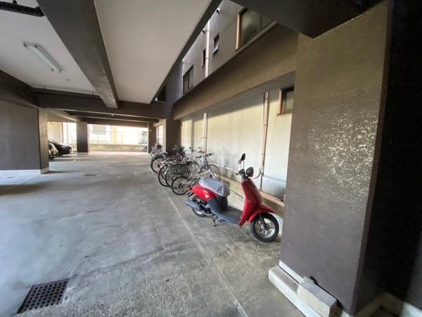 フラッツ東向日