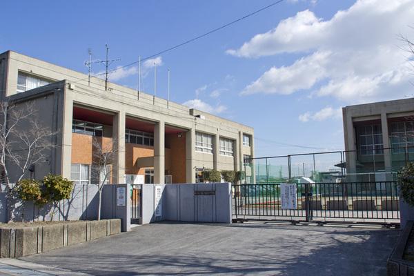 シャトームクノキ(向日市立西ノ岡中学校)