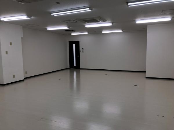 ワイイーケイビル