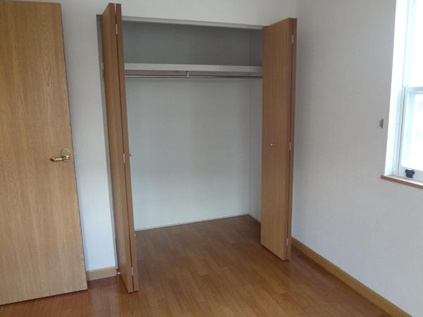 ソレイユ西向日A棟(収納)