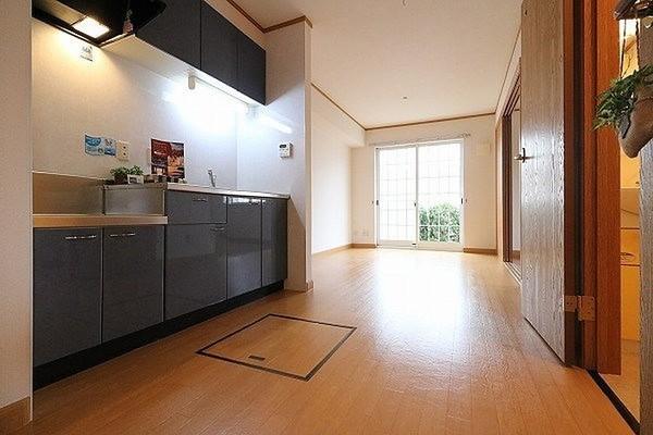 ソレイユ西向日A棟(リビング)