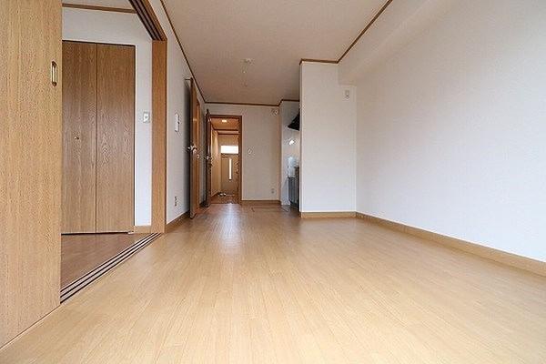 ソレイユ西向日A棟(リビング)