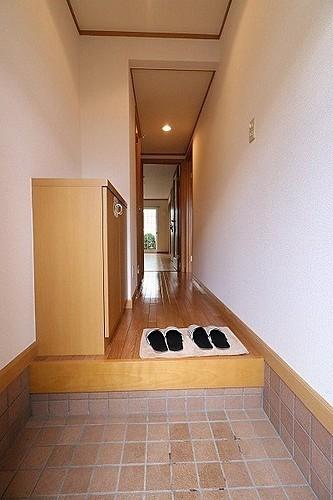 ソレイユ西向日A棟(玄関)