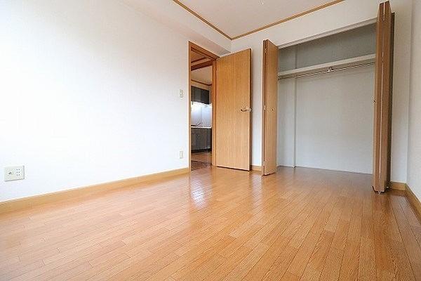 ソレイユ西向日A棟(寝室)