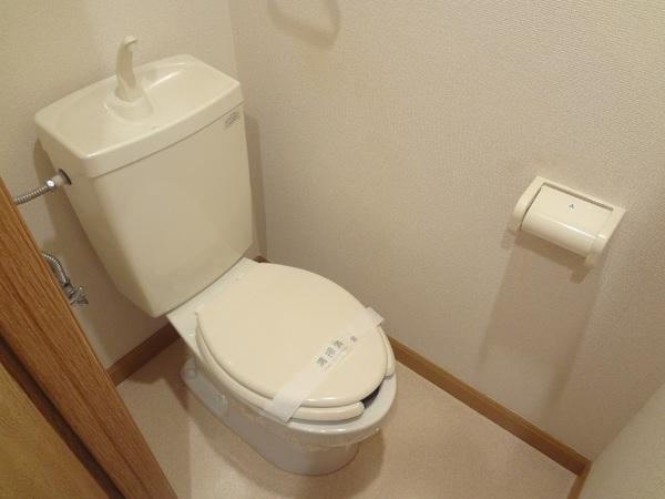 ソレイユ西向日A棟(トイレ)