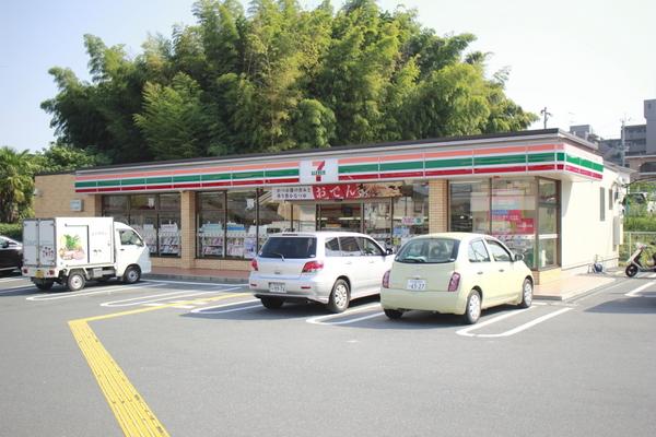 グリーンヒルトミタ(セブンイレブン向日南垣内店)