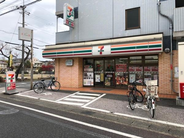 ハイツ山田(セブンイレブン長岡京セブン通り店)