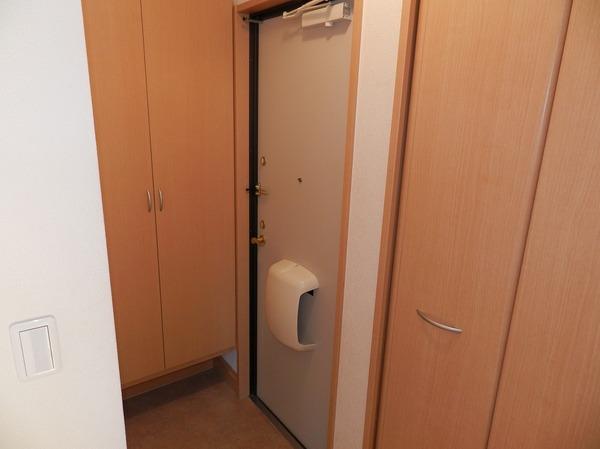 ルミエール菱川(玄関)