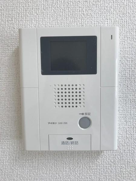 ジュネス　モデルヌ