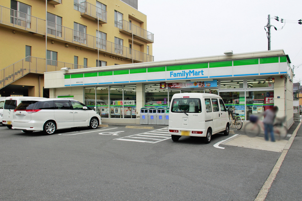 アンボワーズ31(ファミリーマート長岡京久貝店)