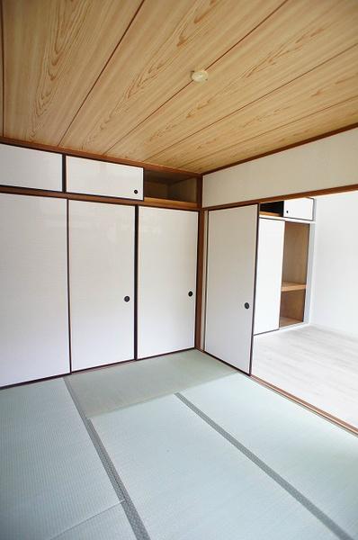 ノイエクラッセ山崎