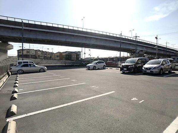 リバーフロント鴨川(駐車場)