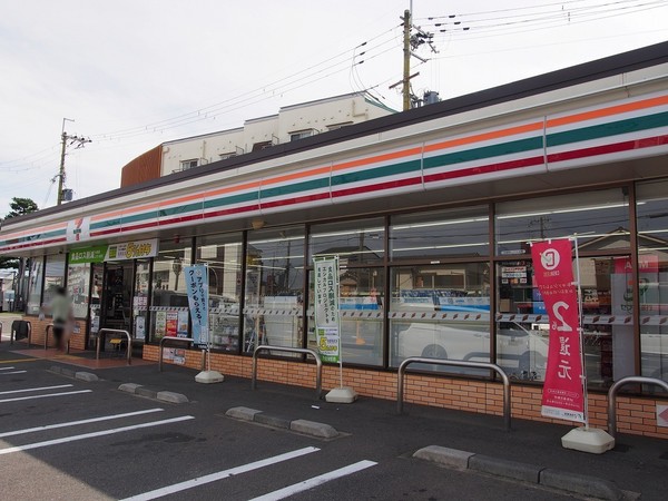 レジデンスサワダ(セブンイレブン向日一文橋店)