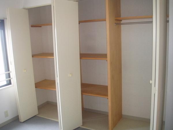 カーサ西向日(収納)